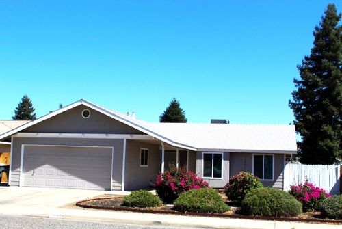 1300 San Lucia Ave, Porterville, CA, 93257-1496 | Card Image
