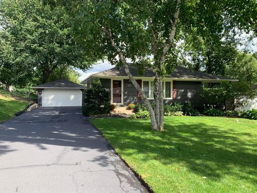 1435 Ford Rd, Minnetonka, MN, 55305-1621 | Card Image