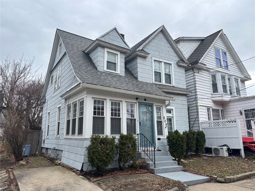 809 Liberty St, Erie, PA, 16502-1233 | Card Image