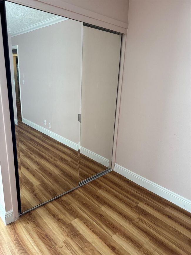 closet door in bedroom | Image 18