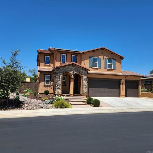 2545 Blackbird Gln, Escondido, CA, 92029-5732 | Card Image
