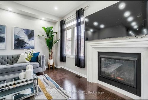 66 Zelda Rd, Brampton, ON, L6R3V4 | Card Image