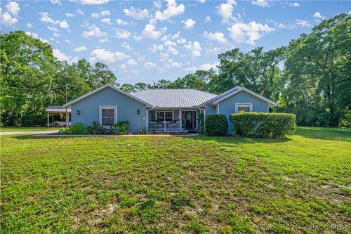 2 Nancy Pkwy, Yankeetown, FL, 34498-2217 | Card Image