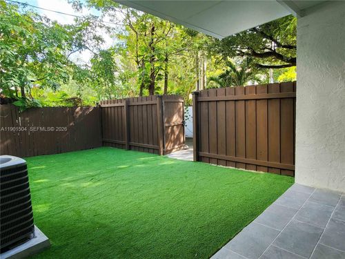 apt-61f-1901 Nw South River Dr, Miami, FL, 33125-2760 | Card Image