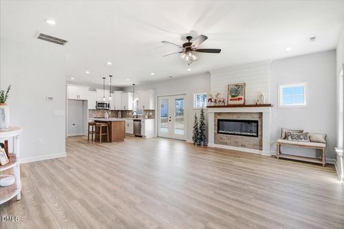 101 Pearce St, Princeton, NC, 27569-9302 | Card Image