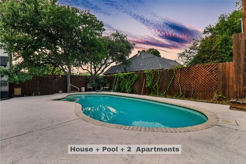 122 W Sierra Cir, San Marcos, TX, 78666-2521 | Card Image