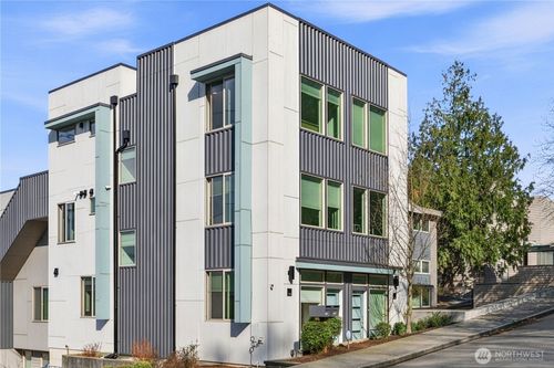 2001 13th Ave W, Seattle, WA, 98119-2711 | Card Image