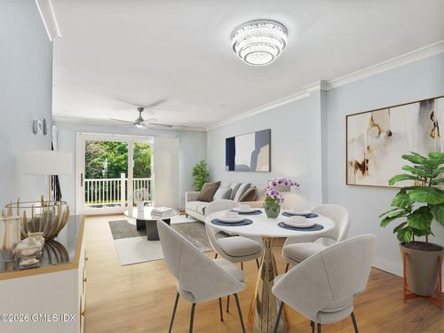 8-8 Whiffletree Way, Riverside, CT, 06878-1117 | Card Image