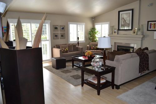 1835 Carolyn Dr, Chula Vista, CA, 91913-2720 | Card Image