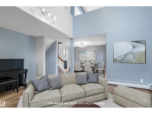 apt-13-10032 113 St Nw, Edmonton, AB, T5K1N8 | Card Image
