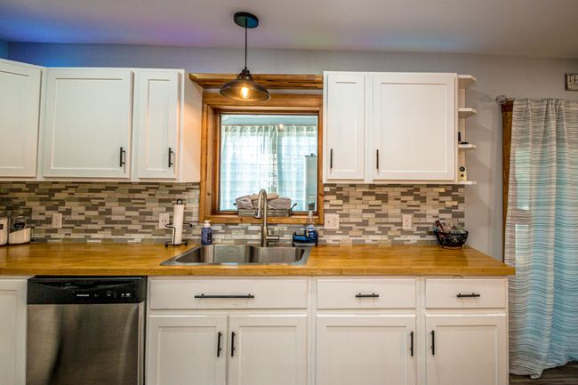 1182 Presidential Hwy, House other with 3 bedrooms, 3 bathrooms and null parking in Jefferson NH | Image 10