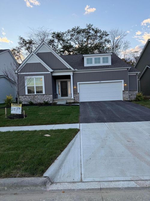 273 Medinah Dr, Commercial Point, OH, 43116-3525 | Card Image