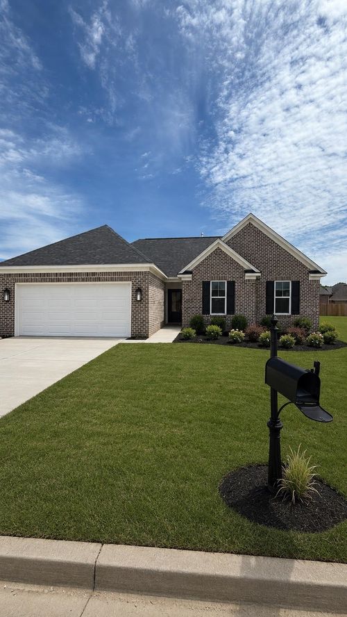 5420 White Pearl Ln, Memphis, TN, 38109-6365 | Card Image