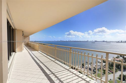 2051-11113 Biscayne Blvd, Miami, FL, 33181 | Card Image