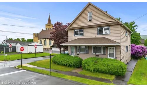 fl-1st-215 Bellman St, Throop, PA, 18512-3304 | Card Image