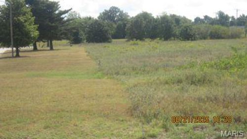 224 S Interstate Dr, Sikeston, MO, 63801-8642 | Card Image