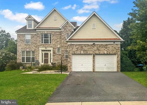 3213 Valley Forest Dr, Upper Marlboro, MD, 20772-9407 | Card Image