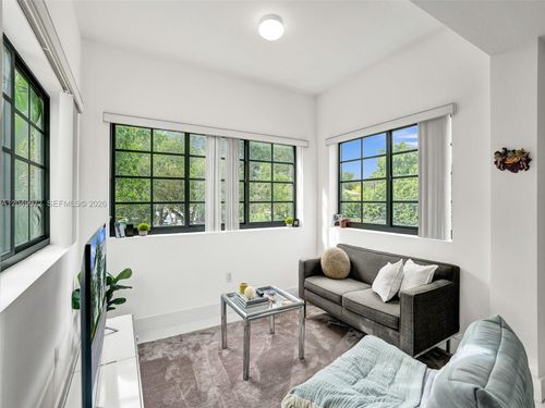 3-1901 S Le Jeune Rd, Coral Gables, FL, 33134-4252 | Card Image
