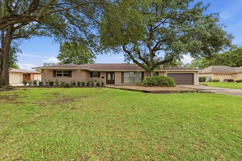 3875 Kenwood Dr, Beaumont, TX, 77706-3714 | Card Image
