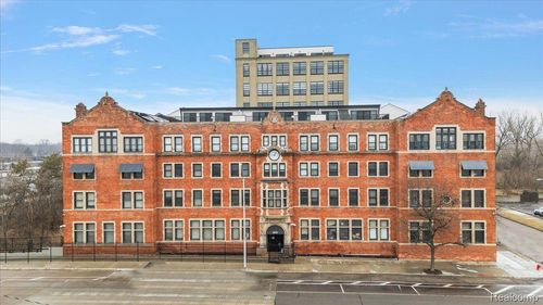 apt-329-6533 E Jefferson Ave, Detroit, MI, 48207-4362 | Card Image