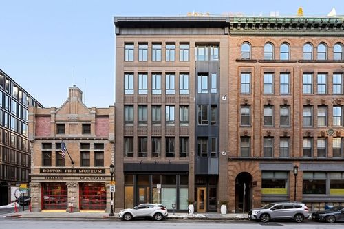 unit-108-346 Congress St, Boston, MA, 02210-1268 | Card Image