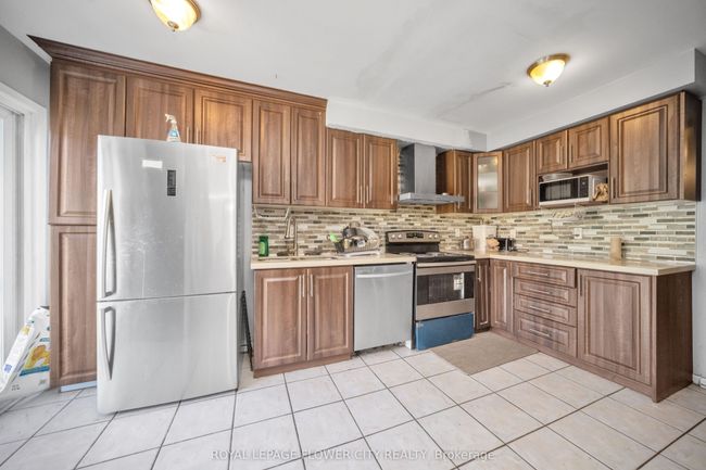 33 Fiddleneck Cres, House other with 4 bedrooms, 4 bathrooms and 4 parking in Brampton ON | Image 13