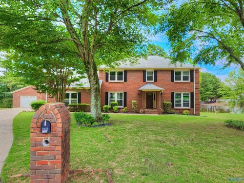 120 Silver Creek Cir, Madison, AL, 35758-7637 | Card Image