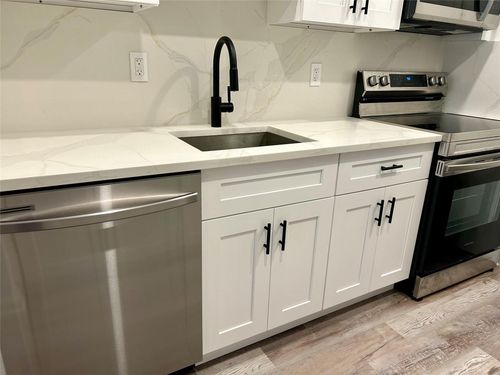 226-2151 Ne 68th St, Fort Lauderdale, FL, 33308-1165 | Card Image