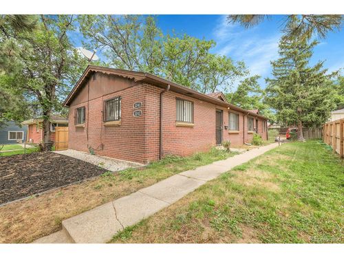 3242 N Columbine St, Denver, CO, 80205-4145 | Card Image