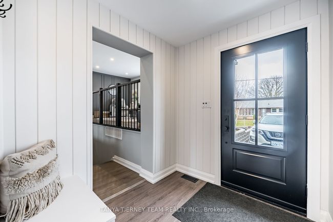 54 Mitchell Ave, House other with 5 bedrooms, 3 bathrooms and 4 parking in Whitby ON | Image 6