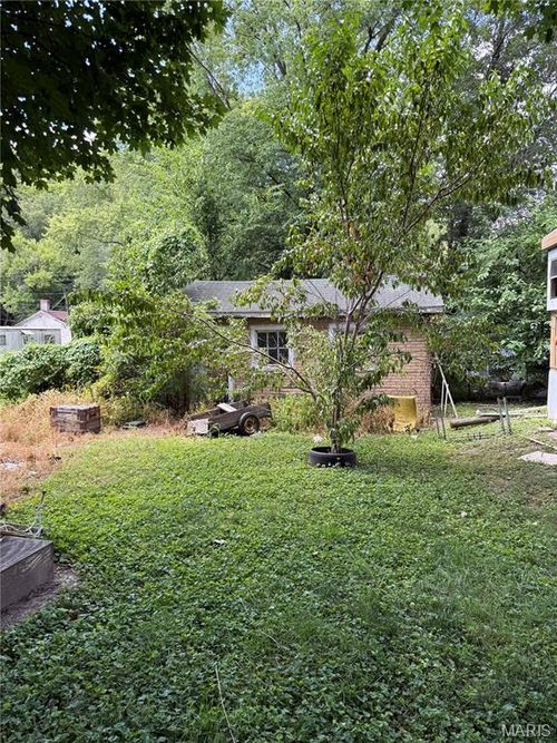510 N 7th St, Louisiana, MO, 63353-1646 | Card Image