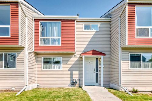 37-5425 Pensacola Cres Se, Calgary, AB, T2A2G7 | Card Image