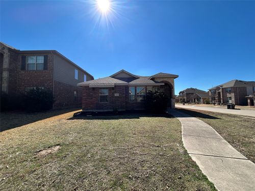 5865 Fir Tree Ln, Fort Worth, TX, 76123-5027 | Card Image