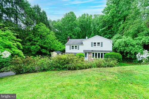 1304 Sherwood Dr, West Chester, PA, 19380-1607 | Card Image