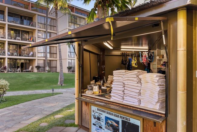 304 - 3445 Lower Honoapiilani Rd, Condo with 2 bedrooms, 2 bathrooms and null parking in Lahaina HI | Image 37