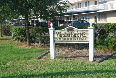 302 - 4895 Bay Street Ne, Condo with 2 bedrooms, 2 bathrooms and null parking in SAINT PETERSBURG FL | Image 1