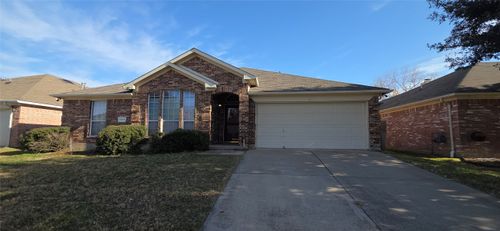 5801 Homestead Court, Arlington, TX, 76017 | Card Image
