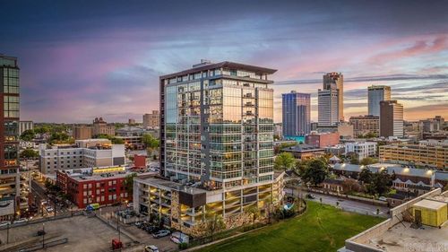 apt-607-300 E 3rd St, Little Rock, AR, 72201-1635 | Card Image