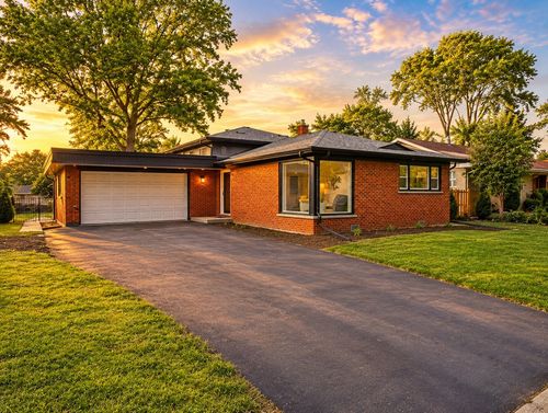 188 W Kathleen Dr, Park Ridge, IL, 60068-2618 | Card Image