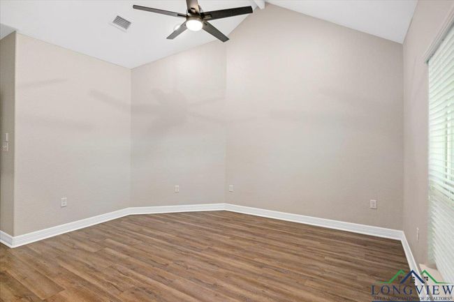1210 Cobblestone Ct, House other with 3 bedrooms, 2 bathrooms and null parking in Carthage TX | Image 20