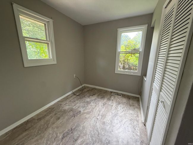 62 N County Road 175 E, House other with 3 bedrooms, 2 bathrooms and null parking in Winslow IN | Image 16