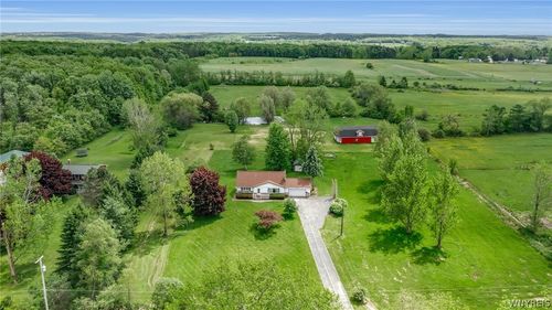 302 Getman Road, Bennington, NY, 14004 | Card Image