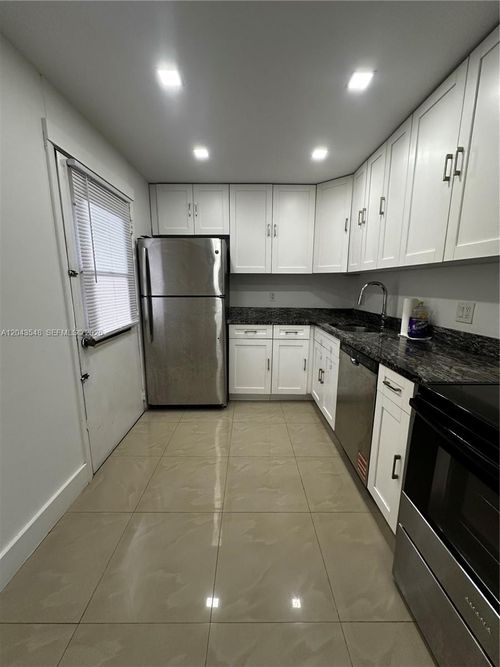 315-3475 N Country Club Dr, Aventura, FL, 33180-1728 | Card Image