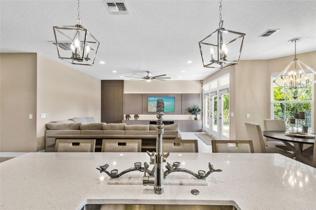8764 Lookout Pointe Dr, House other with 4 bedrooms, 4 bathrooms and null parking in WINDERMERE FL | Image 6