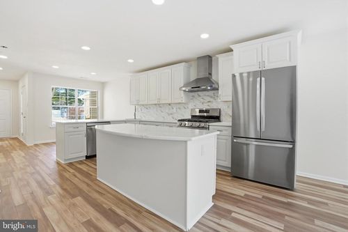 1004 Waterford Rd, YARDLEY, PA, 19067-5439 | Card Image