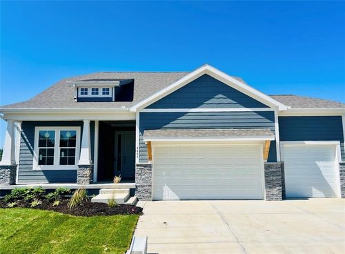 4608 Sw Robinson Dr, Lee's Summit, MO, 64083-6118 | Card Image