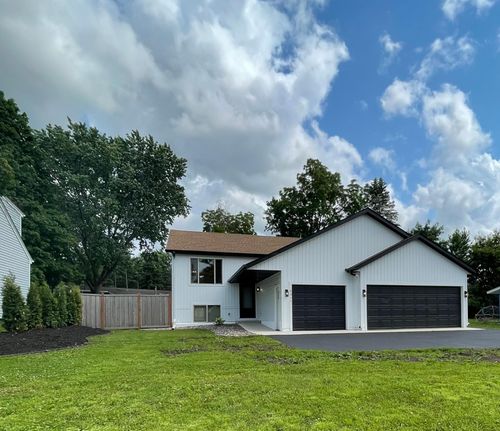 2011 Lake View Dr, Jordan, MN, 55352-9349 | Card Image