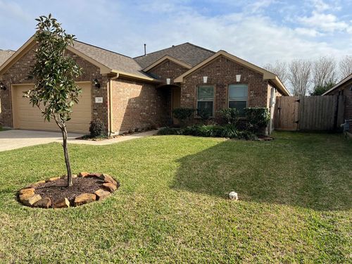 211 Hawks View Dr, La Marque, TX, 77568-6637 | Card Image