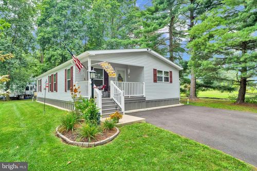 20 Holiday Ave, Hatfield, PA, 19440-1719 | Card Image