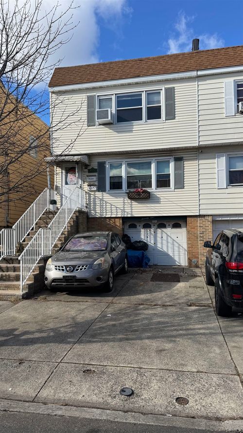 2nd-71 Prospect Ave, Bayonne, NJ, 07002-4592 | Card Image